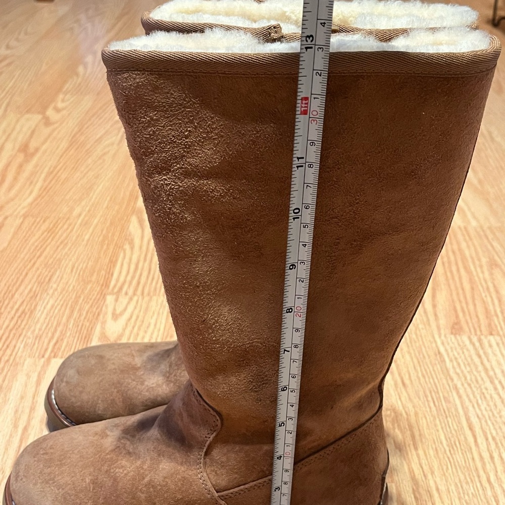 UGG Tall boots with side zipper size 6 - Picture 3 of 4